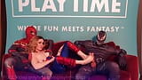Captain Marvel pieds fétiches avec mari regardant (Spiderman) - Playtime Cosplay snapshot 5