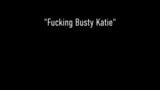 Kut verlangen naar cougar Charlee Chase neukt Katie Cummings! snapshot 1