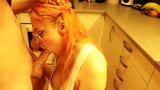 Une amatrice baise dans la cuisine avec une rousse à gros nichons snapshot 13