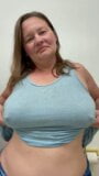 Mostrando mis grandes tetas snapshot 3