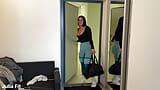 Mädchen mit riesigen beinen und arsch zerreißt ihre leggings zum ficken snapshot 1