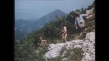 Nudismo y sexo (nudism și sex în aer liber) snapshot 2