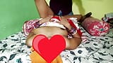 Isteri muda memberikan blowjob dan seks kasar kepada suami sebelum dia pulang ke rumah snapshot 9