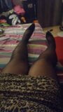 Meine Beine in schwarzen Strumpfhosen snapshot 1