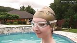 Frances niegrzeczna dziewczyna emie amfibia pływa nago dla ciebie snapshot 2