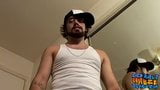 Thug Jock spanky großen Schwanz Masturbation und Abspritzen snapshot 2