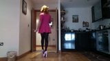 Sissy rachel mincing dalam gaun skater pink snapshot 8