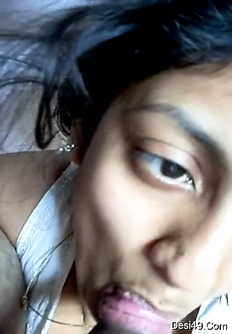 Nri 印度女孩吮吸鸡巴