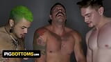 El Andy Jay Tee, Malakai White, Brody Fox, Jake Jackson ile sert grup sekse katılıyor - domuz kalçaları snapshot 6
