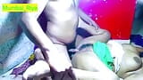 Indyjska macocha ofiarowała swoje duże piersi swojemu gorącemu pasierbowi i cieszyła się ostrym seksem - hindi sexy audio snapshot 17