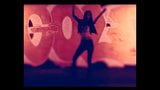 Victoria Justice teaser bailando snapshot 2