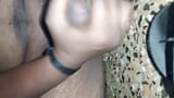 Mera wife ki pussy me cucumber dala snapshot 11