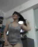 Indo empregada sri utami sexy dance 3 snapshot 4