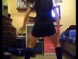 Chilena Bailando Caliente snapshot 7