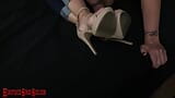 Erotique Entertainment - Paris Amour hat high heels nackte Füße verehrt und high heels gefickt, Sex mit Eric John ErotiqueShoeSex snapshot 2