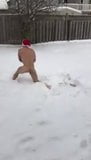 Trauen Sie sich, nackt im Schnee zu tauchen snapshot 4