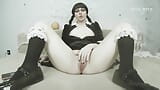 JOI: Süßes oder Saures? Wednesday Addams möchte eine Belohnung und verlangt, dass du an Halloween ihr Masturbationspartner wirst snapshot 9