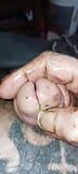 チンポの頭とシャフトを痙攣させ、真っ二つに割れた尿道で指パイズリ snapshot 6