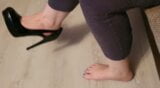 High heels, dangling feet snapshot 7