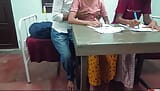 Un prof desi et son élève baisent en Inde snapshot 8