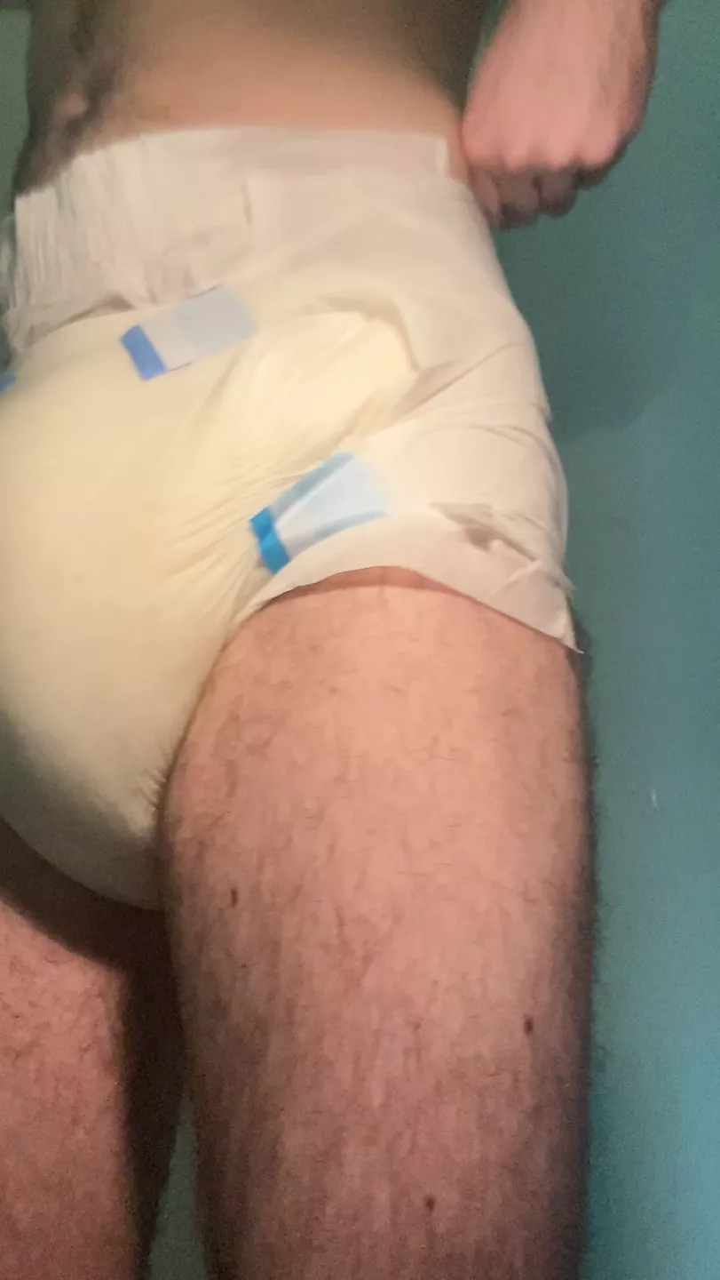 voll gekackte und voll gepisste windel | xHamster