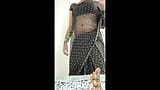 Abspritzen von schwarzem sari snapshot 1