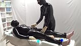 Frau Domina und ihre experimente an einer sklavin. Volles video snapshot 20