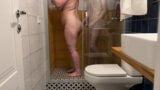 Chico flaco folla bbw tetona en la ducha (4k) ep.3 snapshot 12