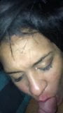 Negro chica felizmente toma facial snapshot 4