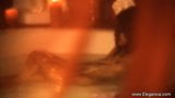 Une princesse arabe danse des mouvements sensuels snapshot 5