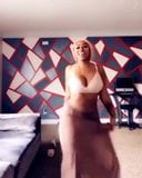 Big booty African twerk video snapshot 6