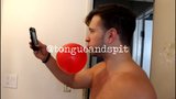 Fetish balon - chris mengambil selfie balon snapshot 2