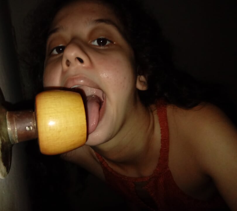 Xxjodn Licking a Door Because I Saw it on the Internet and I Wanted to Record it Purple Lips | xHamster 