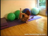 Chica tetona flexible abriendo las piernas y chorreando snapshot 5