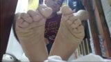 Pasando una buena noche con mis pies cansados snapshot 9