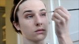 Superbe tutoriel de maquillage crossdresser et jolie tenue snapshot 5