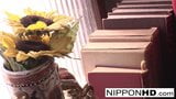 Japanse secretaresse pijpt haar baas op kantoor snapshot 8