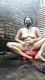 Pemandian telanjang. Adegan mandi gadis Bangladesh Akhi. Memekku dientot habis-habisan sampai kencing juga! snapshot 10