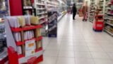 Risky công khai handjob trong những siêu thị - cumchallenge ngày 5 snapshot 1