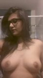 Tetas jugando por chica snapshot 2