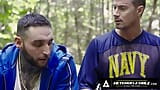 Heteroflexible - los cogollos Skyy Knox y Tony D'angelo ponen excusas para masturbarse y probar anal en viaje de campamento snapshot 3