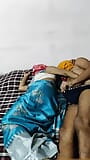 La moglie traditrice indiana Desi bhabi scopa con devar in Saree l'assenza del marito snapshot 4
