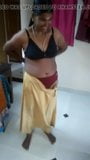 Malayali aunty open tha blouse snapshot 5