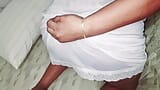 Ragazza sexy dello sri lanka con abito da notte e sotto la gonna snapshot 19