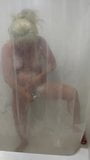 Mami unter der Dusche 2 snapshot 5