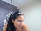 Becca и ее большие сиськи танцуют с Tiara перед камерой snapshot 11