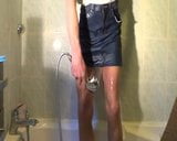 Douche met rok snapshot 2