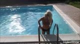 Lisa monti la pornodiva relax in piscina snapshot 11