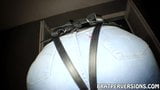 Strap-on dan seluar jeans pov snapshot 9