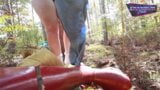 Versaute rothaarige Schlampe fast beim Spritzen im Wald erwischt - Shannon Heels snapshot 25